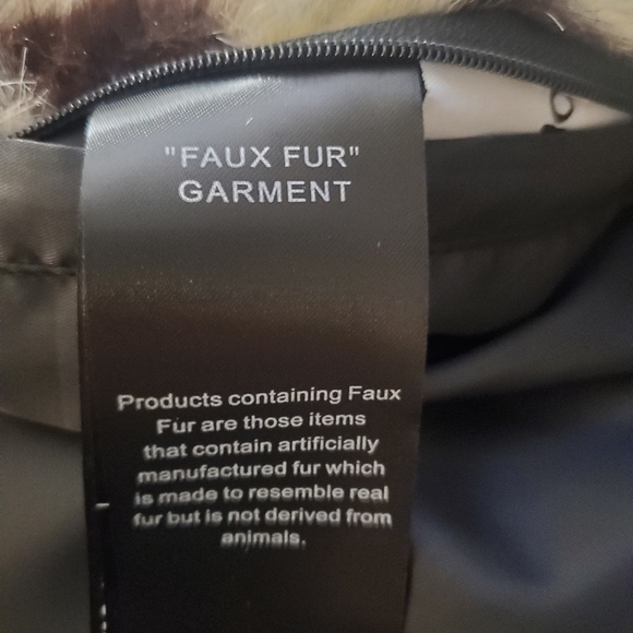 Stand studio faux fur coat - Picture 5 of 5